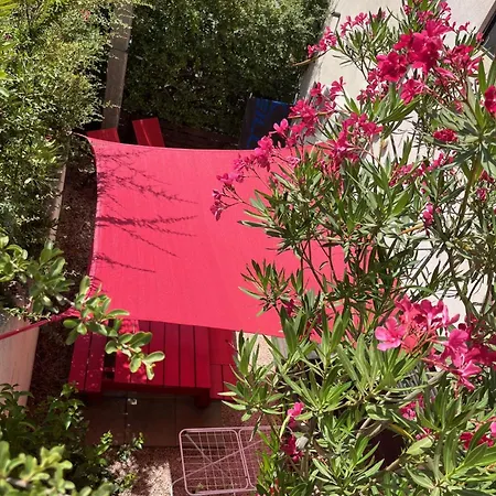 Cote Sud T2 Avec Terrasse Privative * Martigues